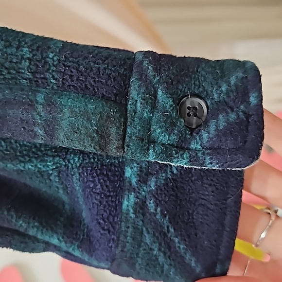 Real Tree Green & Navy Plaid Fleece - Picture 3 of 5